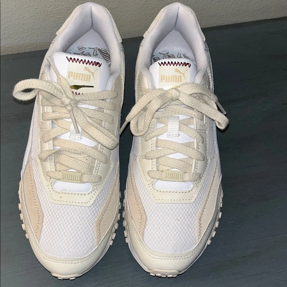 PUMA Blktop Rider Sneakers in Warm White / Beige – Women’s Size 9